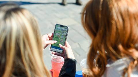 two people using the Blue Mountain App