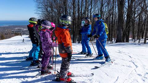 Group of learners at Blue Mountain during Senior Kids Ski multi-week programs 