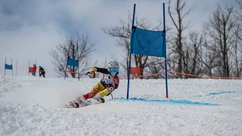 Skier racing during Christmas Race Camp at Blue Mountain