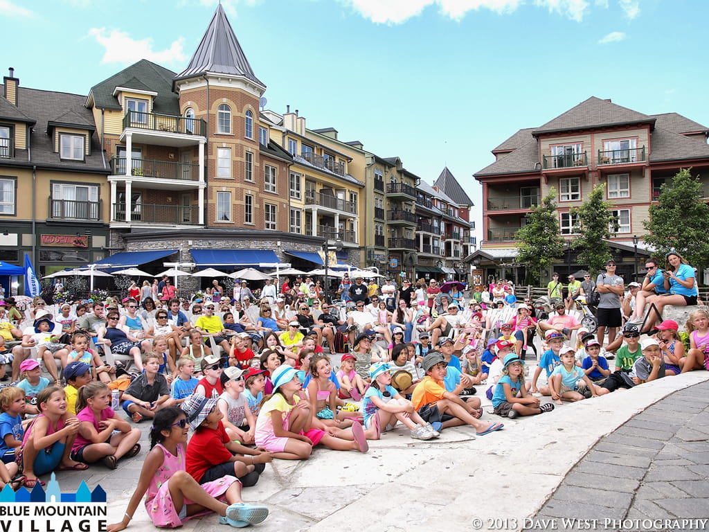 Summer Sundown Blue Mountain Resort The blue mountains, ontario, kanada. summer sundown blue mountain resort