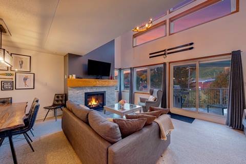Living Room inside Cachet Crossing