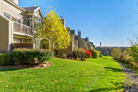 Summer Exterior of Chateau Ridge