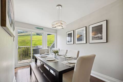 Dining Room inside Chateau Ridge