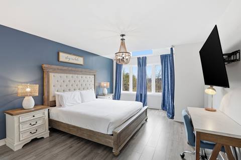 Bedroom inside Crosswinds