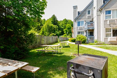Summer Exterior of North Creek