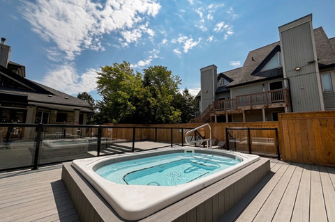Shared Hot Tub at North Creek
