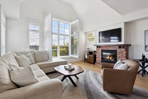 Living Room inside Rivergrass