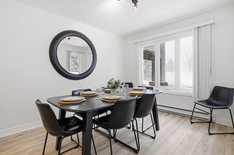 Dining Room inside Sierra Lane