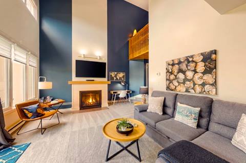 Living Room inside Wintergreen
