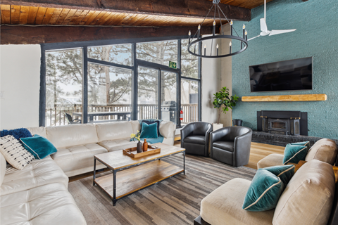 Living Room inside Arlberg Crescent