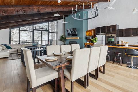 Dining Room inside Arlberg Crescent
