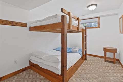 Bedroom inside Kandahar Lane