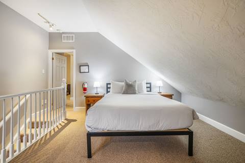 Bedroom inside Liisa's Lane