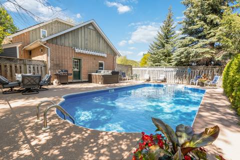 Liisa's Lane Pool