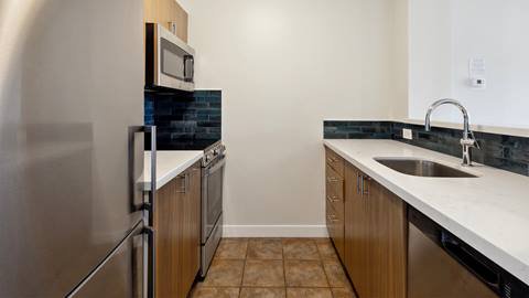 Seasons at Blue - One Bedroom with Den - Kitchen