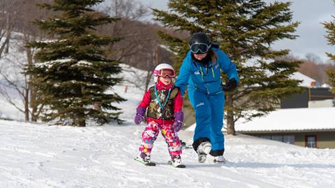 Kids at Blue Skiing, Kids at Blue On HIll