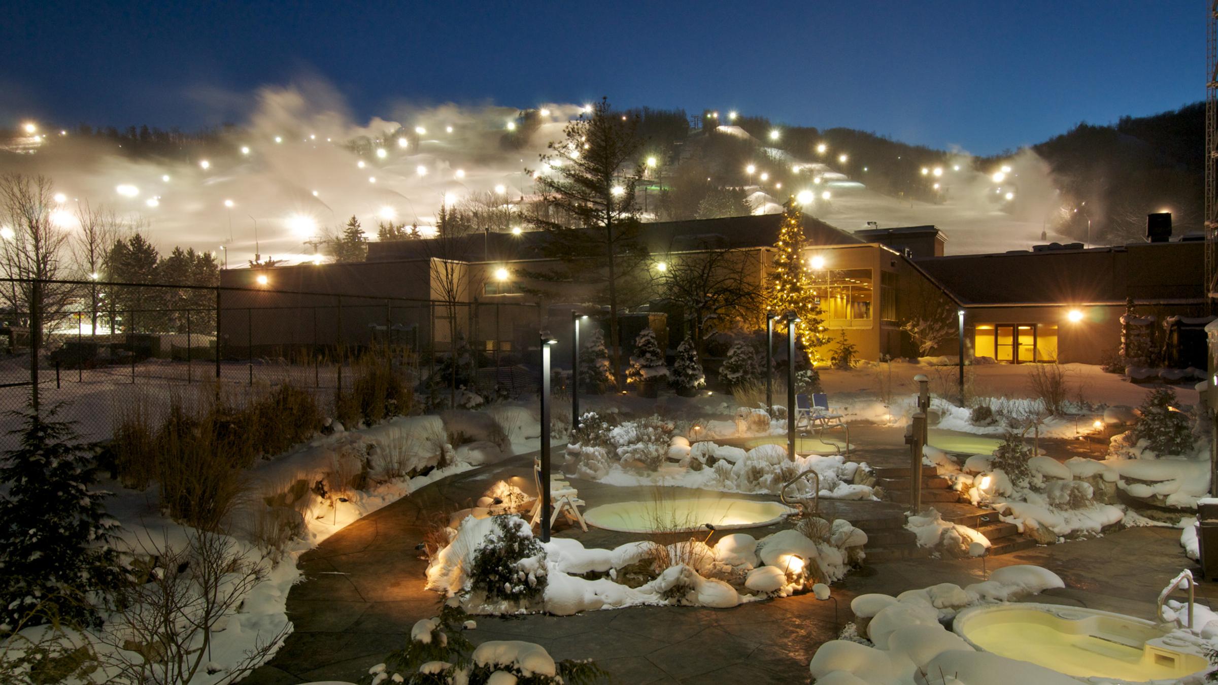 Lodging Blue Mountain Inn Hot Tub