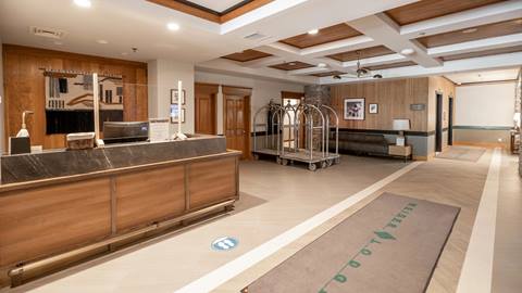 Weider Lodge Lobby