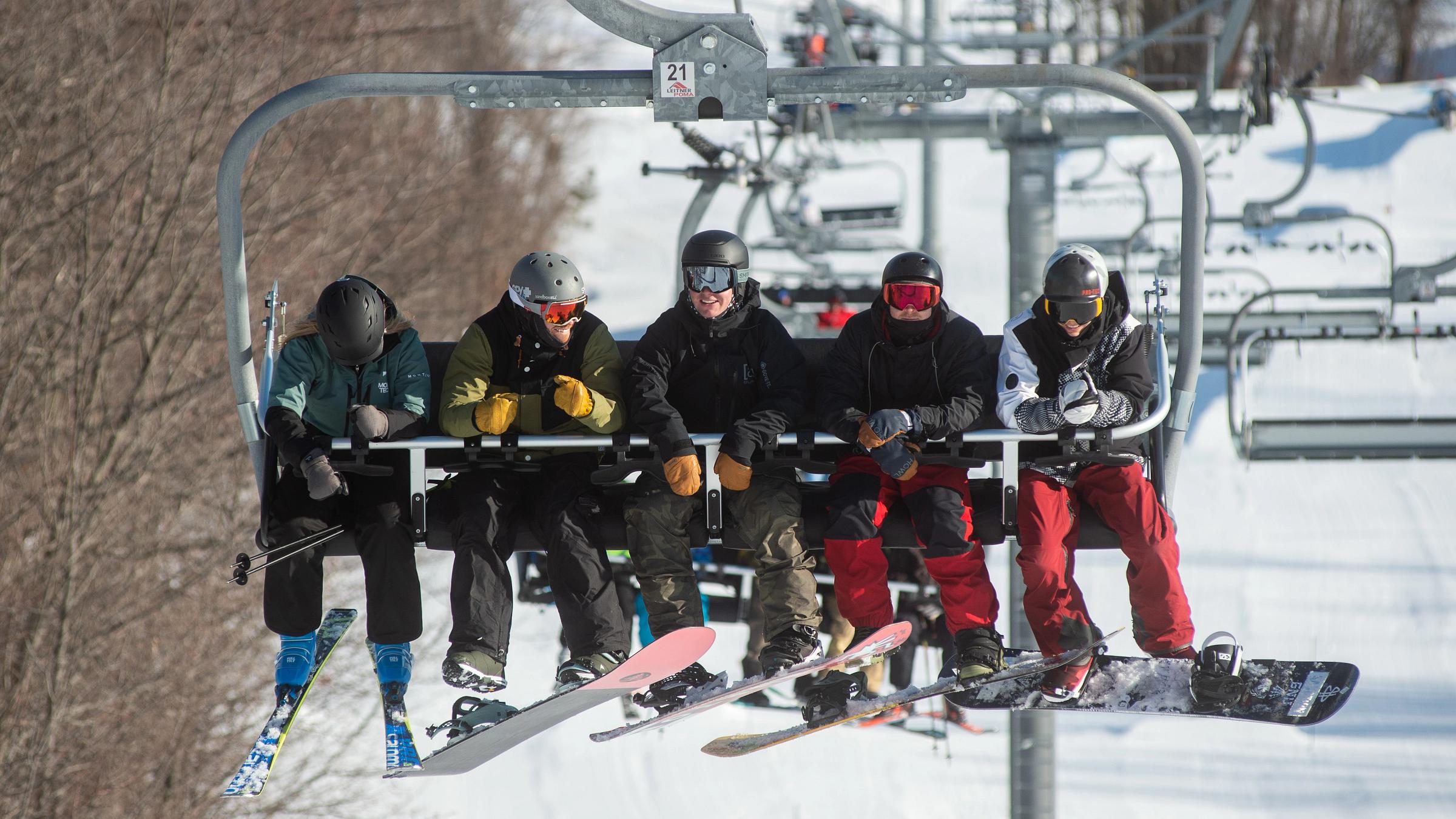 Group Skiing and Snowboarding, Group Skiing and Snowboarding