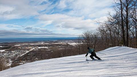Group Skiing and Snowboarding, Group Skiing and Snowboarding