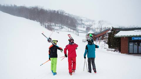 Adult on-hill winter group lifestyle